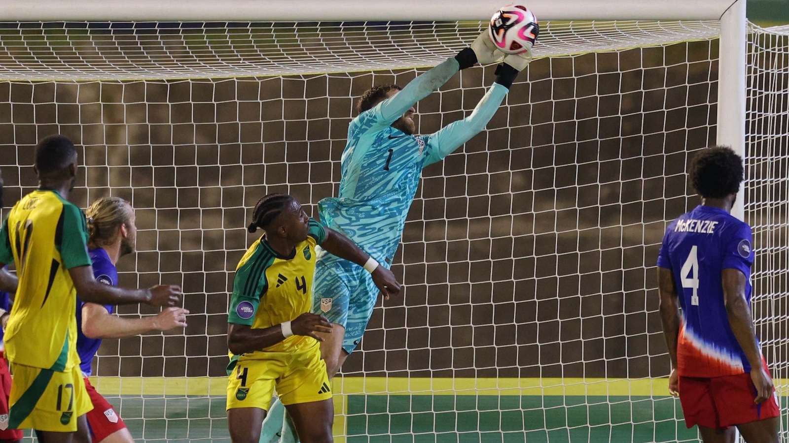 充分展现出 充分展现出